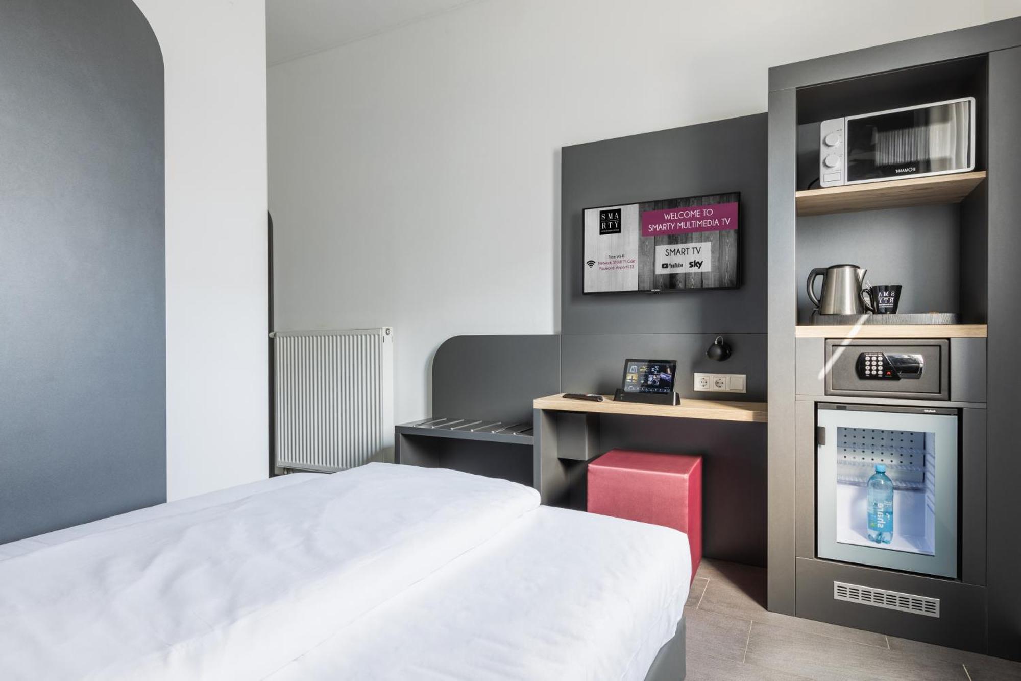 Airport Dürscheidt By Smarty - Kontaktloser Self Check-in 3* Köln